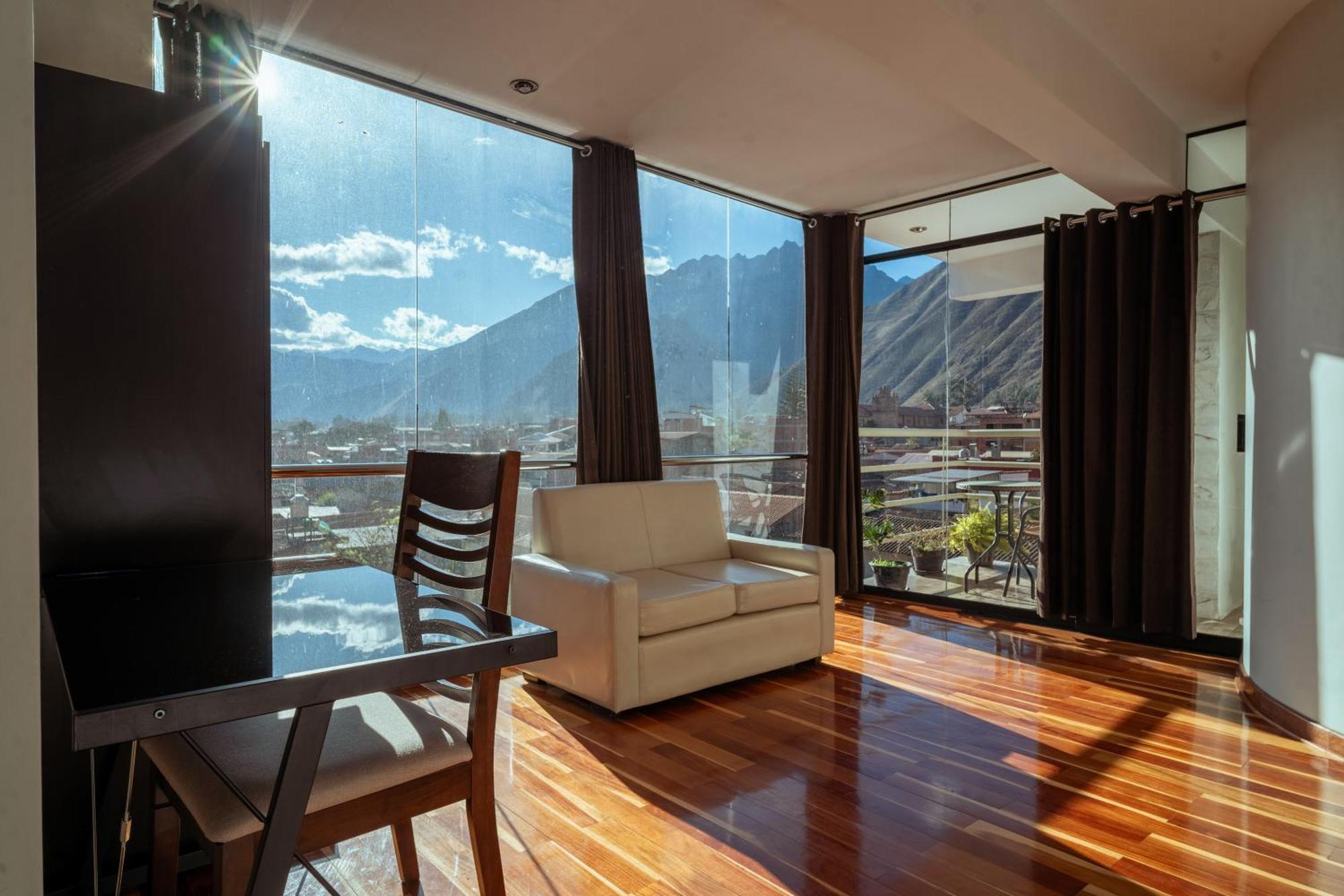 Hotel California Urubamba Exterior foto